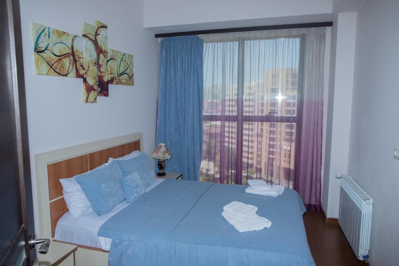 Elite Apartment Yerevan Bagian luar foto